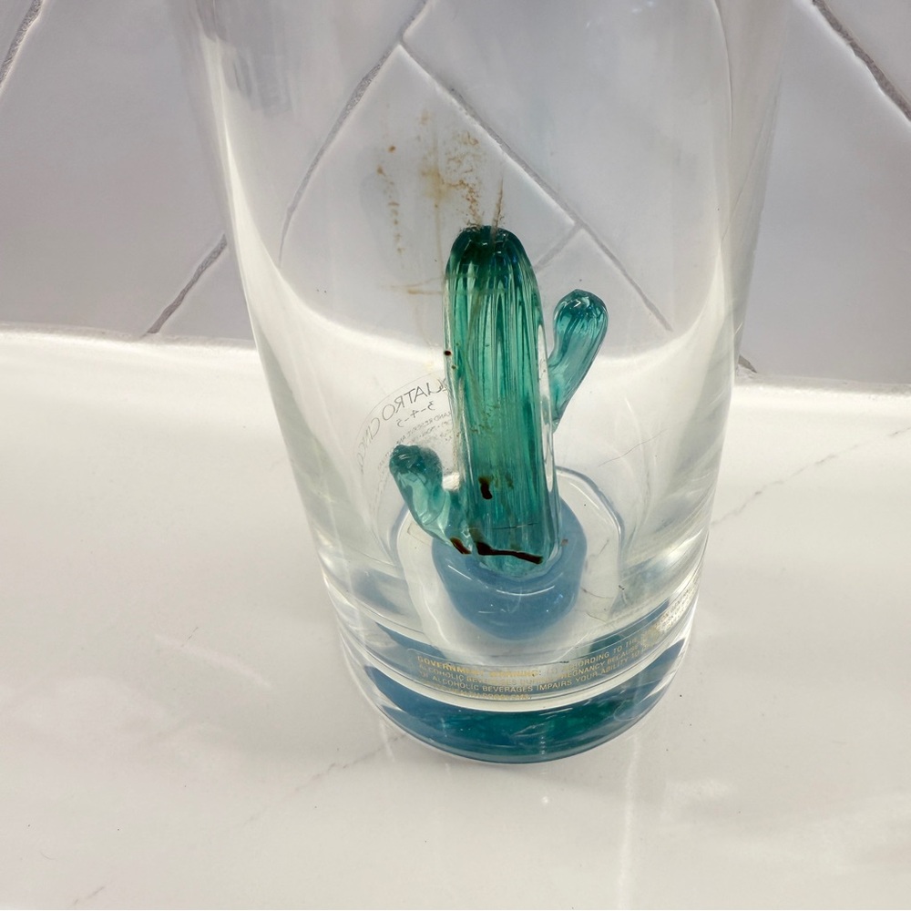 TRES QUATRO CINCO TEQUILA- CACTUS BOTTLE / DECANTER #128/600 BY ALONSO GONZALES - Picture 7 of 9